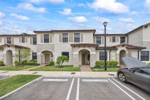 Townhouse in Miami, Florida 3 bedrooms, 142.98 sq.m. № 1859048 - photo 2