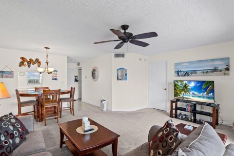 Copropriété à vendre à Saint Petersburg, Floride: 2 chambres, 97.55 m2 № 2231314 - photo 5