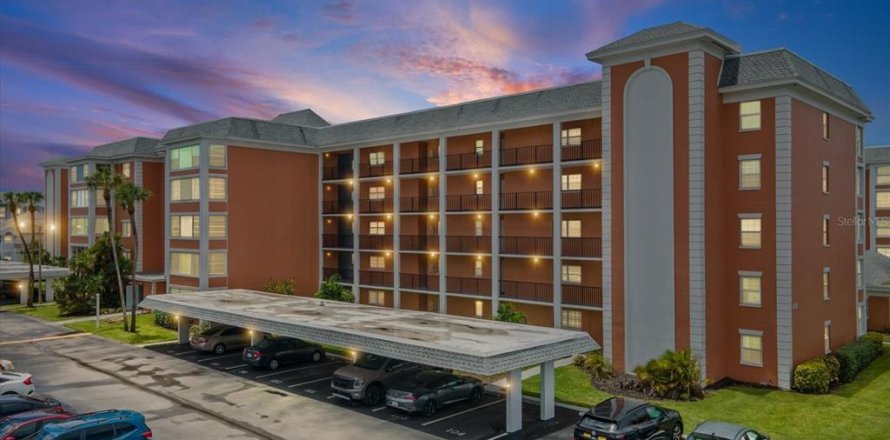 Condo à Saint Petersburg, Floride, 2 chambres  № 2231314