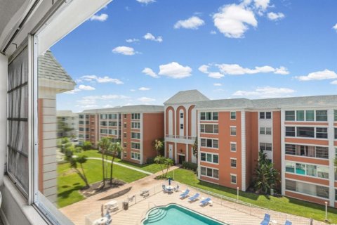Copropriété à vendre à Saint Petersburg, Floride: 2 chambres, 97.55 m2 № 2231314 - photo 11