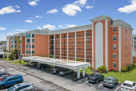 Copropriété à vendre à Saint Petersburg, Floride: 2 chambres, 97.55 m2 № 2231314 - photo 24