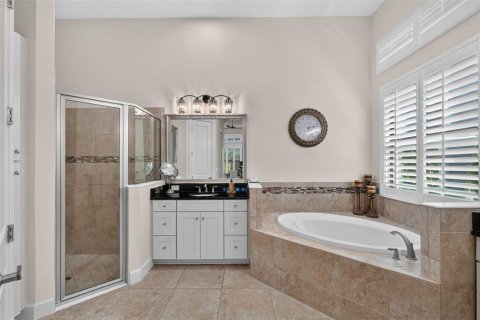 House in Bradenton, Florida 3 bedrooms, 269.23 sq.m. № 2431055 - photo 30