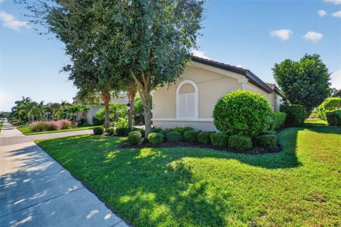 House in Bradenton, Florida 3 bedrooms, 269.23 sq.m. № 2431055 - photo 3