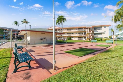 Condominio en venta en Hollywood, Florida, 2 dormitorios, 81.75 m2 № 2082888 - foto 5