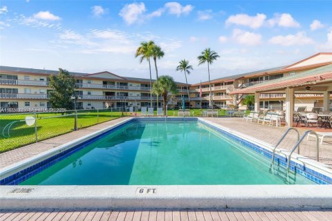 Condominio en venta en Hollywood, Florida, 2 dormitorios, 81.75 m2 № 2082888 - foto 6
