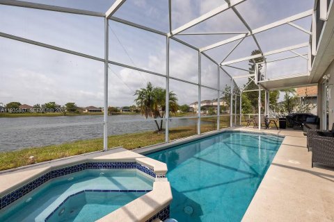 Casa en alquiler en Kissimmee, Florida, 5 dormitorios № 1993967 - foto 7