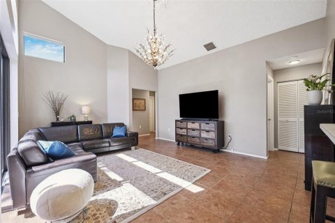 House in Tarpon Springs, Florida 3 bedrooms, 185.8 sq.m. № 1655171 - photo 10