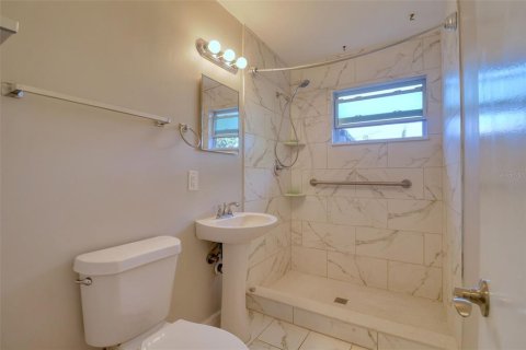 Casa en alquiler en Saint Petersburg, Florida, 2 dormitorios, 74.32 m2 № 1886807 - foto 5