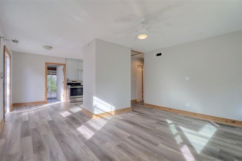 Casa en alquiler en Saint Petersburg, Florida, 2 dormitorios, 74.32 m2 № 1886807 - foto 4