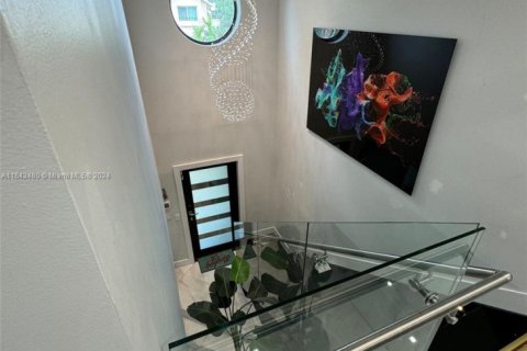 Casa en venta en Hialeah, Florida, 3 dormitorios, 183.95 m2 № 1702905 - foto 16