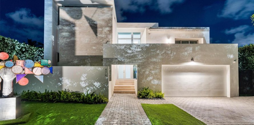 Villa ou maison à Miami Beach, Floride 6 chambres, 457.26 m2 № 2154023