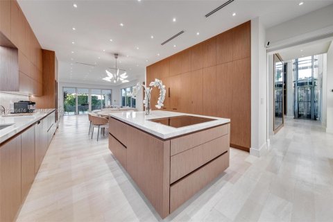 Villa ou maison à vendre à Miami Beach, Floride: 6 chambres, 457.26 m2 № 2154023 - photo 13