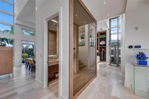 Villa ou maison à vendre à Miami Beach, Floride: 6 chambres, 457.26 m2 № 2154023 - photo 12