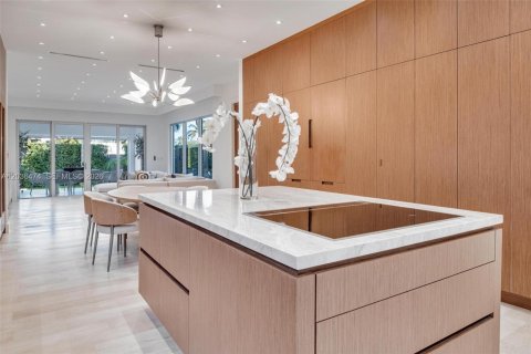 Villa ou maison à vendre à Miami Beach, Floride: 6 chambres, 457.26 m2 № 2154023 - photo 15
