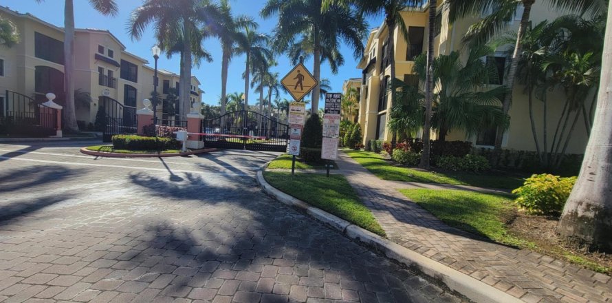 Condo in Palm Beach Gardens, Florida, 3 bedrooms № 1019914