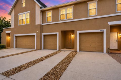 Touwnhouse à Saint Petersburg, Floride 2 chambres, 107.3 m2 № 2358315