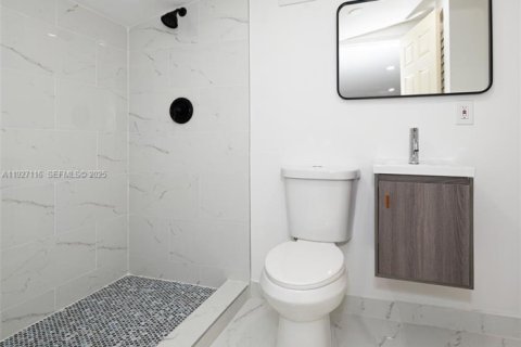 Casa en venta en Pompano Beach, Florida, 5 dormitorios, 103.31 m2 № 1986188 - foto 16