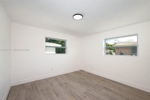 Casa en venta en Pompano Beach, Florida, 5 dormitorios, 103.31 m2 № 1986188 - foto 24