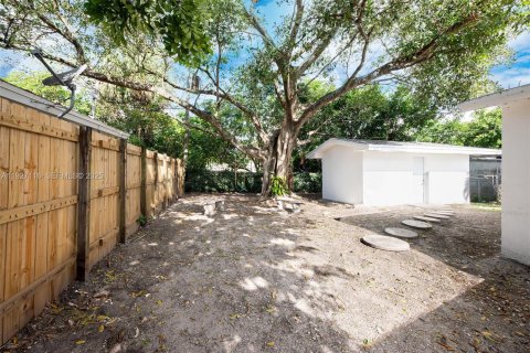 Casa en venta en Pompano Beach, Florida, 5 dormitorios, 103.31 m2 № 1986188 - foto 27