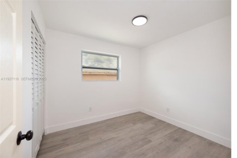 Casa en venta en Pompano Beach, Florida, 5 dormitorios, 103.31 m2 № 1986188 - foto 21