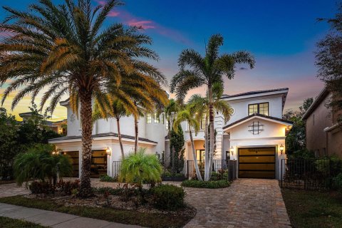 House in Boca Raton, Florida 6 bedrooms, 624.49 sq.m. № 2265587
