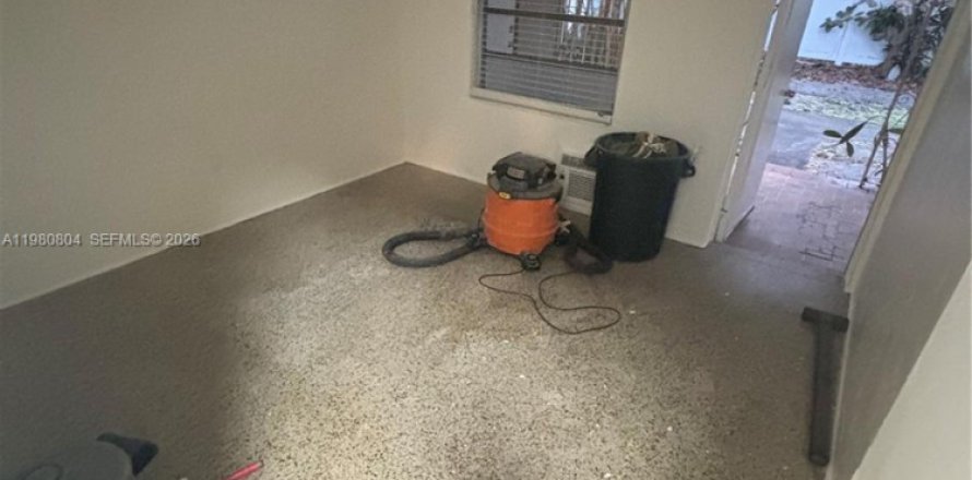 Casa en Fort Lauderdale, Florida 1 dormitorio, 354.79 m2 № 2044173