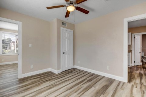 Immobilier commercial à vendre à Daytona Beach, Floride: 4 chambres, 167.97 m2 № 2430544 - photo 18
