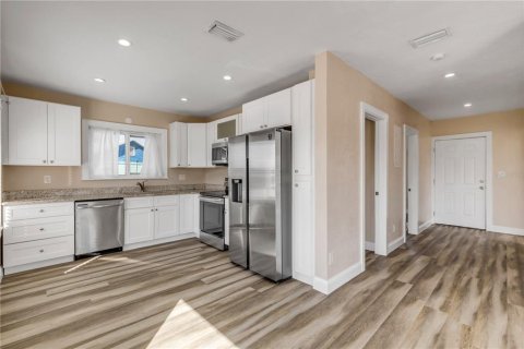 Immobilier commercial à vendre à Daytona Beach, Floride: 4 chambres, 167.97 m2 № 2430544 - photo 25