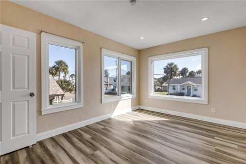 Immobilier commercial à vendre à Daytona Beach, Floride: 4 chambres, 167.97 m2 № 2430544 - photo 29
