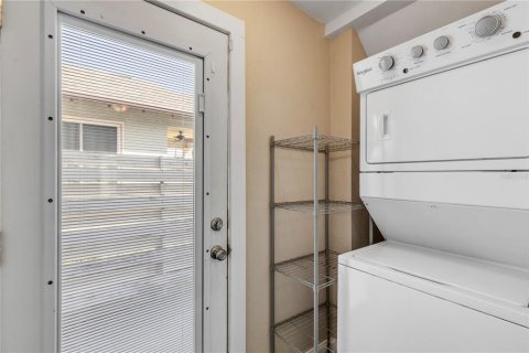 Immobilier commercial à vendre à Daytona Beach, Floride: 4 chambres, 167.97 m2 № 2430544 - photo 16