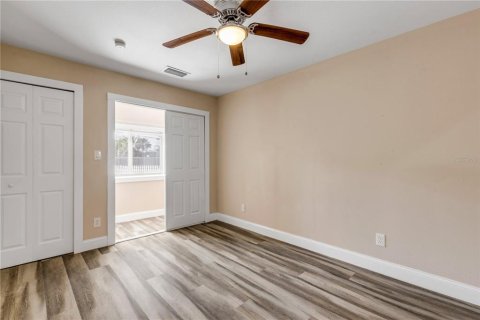 Immobilier commercial à vendre à Daytona Beach, Floride: 4 chambres, 167.97 m2 № 2430544 - photo 14