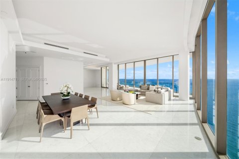 Condominio en venta en Sunny Isles Beach, Florida, 4 dormitorios, 517.74 m2 № 2034367 - foto 6
