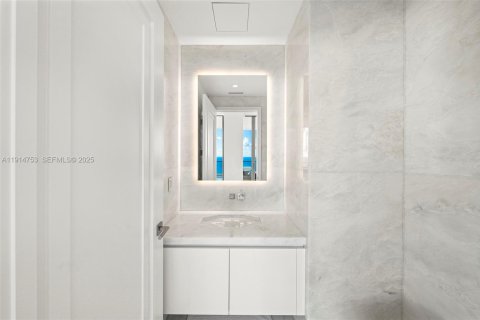 Condominio en venta en Sunny Isles Beach, Florida, 4 dormitorios, 517.74 m2 № 2034367 - foto 23