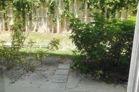 Condo in West Palm Beach, Florida, 1 bedroom  № 2069222 - photo 13