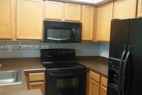 Condo in West Palm Beach, Florida, 1 bedroom  № 2069222 - photo 9