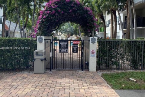 Condo in West Palm Beach, Florida, 1 bedroom  № 2069222 - photo 3