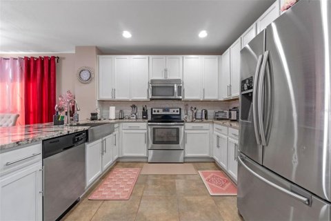 House in Kissimmee, Florida 4 bedrooms, 200.3 sq.m. № 1787698 - photo 8