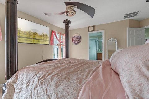 House in Kissimmee, Florida 4 bedrooms, 200.3 sq.m. № 1787698 - photo 13