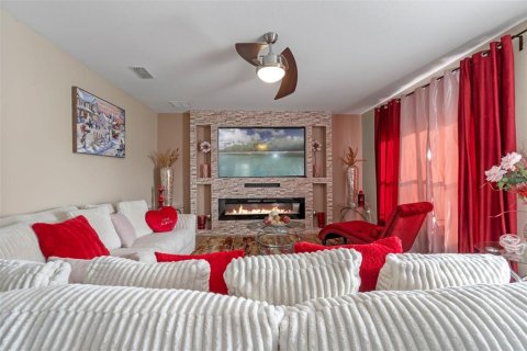 House in Kissimmee, Florida 4 bedrooms, 200.3 sq.m. № 1787698 - photo 6