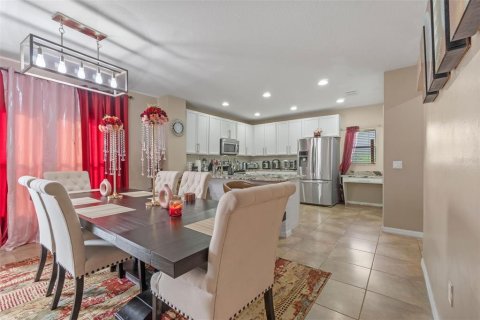 House in Kissimmee, Florida 4 bedrooms, 200.3 sq.m. № 1787698 - photo 7