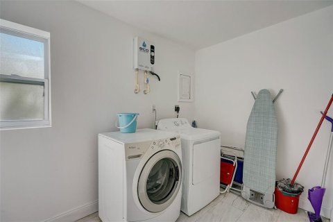 Снять в аренду квартиру в Сарасота, Флорида 4 комнаты, 92.9м2, № 439245 - фото 20