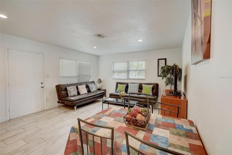Снять в аренду квартиру в Сарасота, Флорида 4 комнаты, 92.9м2, № 439245 - фото 10