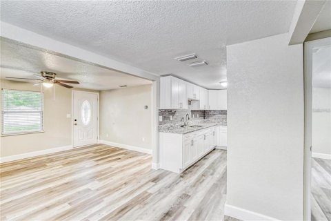 Villa ou maison à vendre à Seffner, Floride: 4 chambres, 91.23 m2 № 2148750 - photo 7