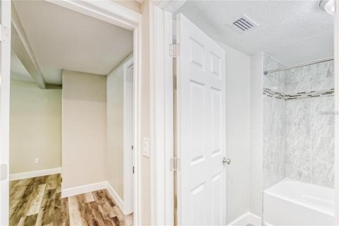 Villa ou maison à vendre à Seffner, Floride: 4 chambres, 91.23 m2 № 2148750 - photo 10