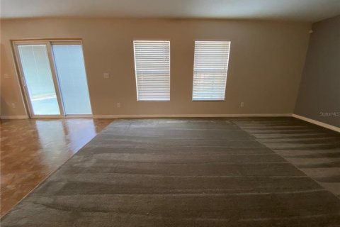 House in Sanford, Florida 4 bedrooms, 230.03 sq.m. № 2427068 - photo 15