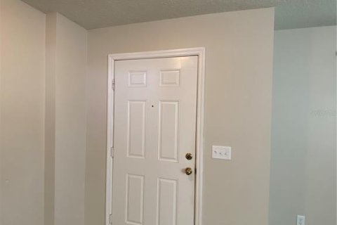 House in Sanford, Florida 4 bedrooms, 230.03 sq.m. № 2427068 - photo 3