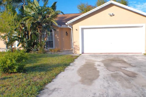 Villa ou maison à vendre à Port St. Lucie, Floride: 3 chambres, 143.63 m2 № 1950914 - photo 1