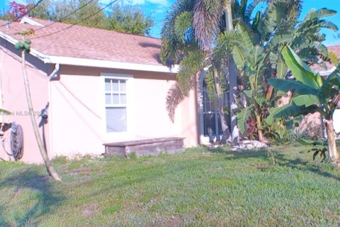 Villa ou maison à vendre à Port St. Lucie, Floride: 3 chambres, 143.63 m2 № 1950914 - photo 5