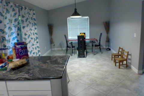 Villa ou maison à vendre à Port St. Lucie, Floride: 3 chambres, 143.63 m2 № 1950914 - photo 11