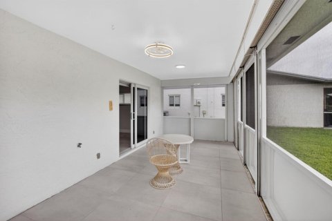 Townhouse in Delray Beach, Florida 2 bedrooms, 99.03 sq.m. № 2191175 - photo 26